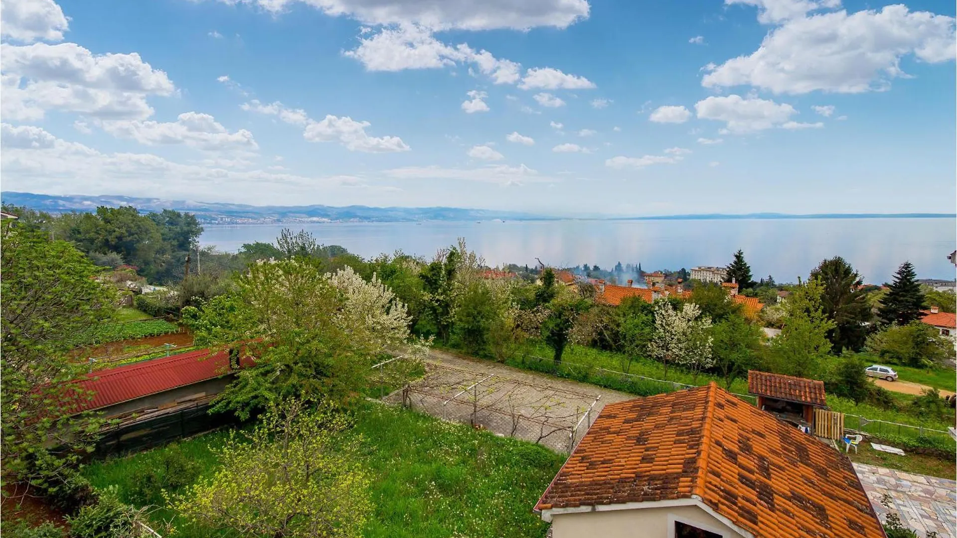 Cozy Apartment In Lovran With Wifi